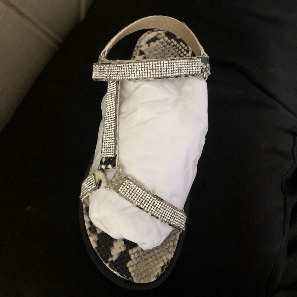 Vince Camuto Sandals size 8.5